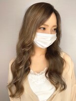 スパークスヘア(Sparks hair)&nbsp;全体ハイライト和えのハニーベージュを添えたソテー