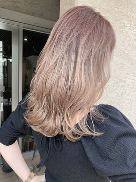 アルカナ 明治神宮前原宿(ARCANA) ピンクベージュ ベージュカラー　ピンキーカラー　hiro