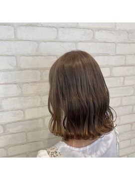 ビス ヘア アンド ビューティー 西新井店(Vis Hair＆Beauty) 大人かわいい/ミルクティー/切りっぱなし