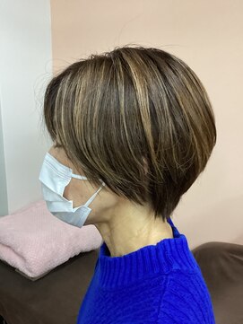 ユウビ(YUBI) 白髪ぼかしハイライト