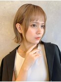 眉上バングのヘルシーボブ 切りっぱなしボブで垢抜けヘアに A806