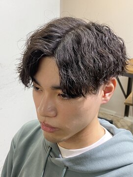 エルオム(EL.HOMME) 【RYUYA】束感マッシュセンターパート×波巻きスパイラルパーマ