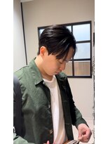 ステージ(STAGE)&nbsp;ダウンパーマ　カルマパーマ　韓国メンズヘア　センターパート