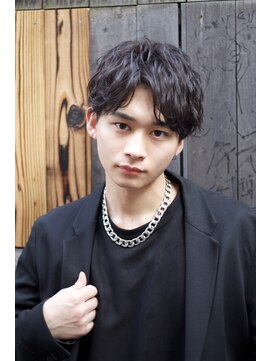 ユーフォリア 渋谷グランデ(Euphoria SHIBUYA GRANDE) スーツ短髪ツーブロック束感モテる黒髪シークレットパーマ