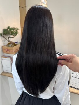 ビビバイベル(BiVi by BHEL) 桑名ロングレイヤーカットハッシュカット透明感カラー重めロング