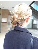 ガレリア オリジン(GALLARIA ORIGIN'S) 【miki】ヘアアレンジハイトーンミルクティーベージュ20代