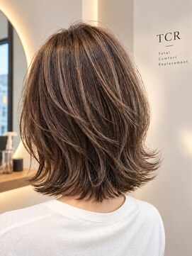 ティーシーアール(TCR) 大人のくびれレイヤーボブ×透明感グレージュ