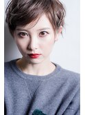耳かけグレージュショート