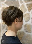 30代40代外ハネボブ耳だしショートマニッシュショート