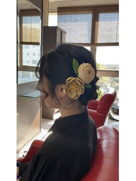 ラグーンヘアー(Lagoon hair) スッキリシニヨン♪