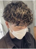 ツイストスパイラルパーマメンズマッシュ波巻きスパイラルパーマ