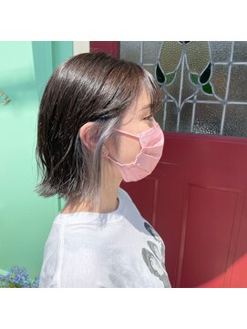 キングスベリー(Hair Relaxation King's Berry) 外はねミディアム×ラベンダーシルバーインナーカラー