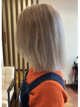 ダアッカ(da acca) ホワイトベージュbob