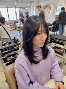 サンバイセライロ 千葉(SAN. by celilo) ミディアムレイヤー/レイヤーカット【momoka】