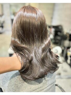 アンダーバーホワイト(_WHITE) 髪質改善 オリーブグレージュ