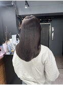 シンプルなのに洗練された透明感カラー／髪質改善トリートメント