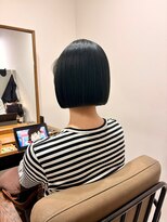 キュエム(Cuem)&nbsp;【Cuem菅原】顎miniボブブルーブラックお洒落ルーズ前髪長め