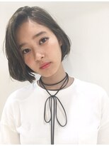 コクーン(Cocoon) カーキカラーのミニボブ