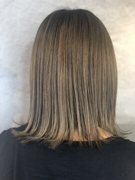 カットインシャイ 心斎橋店(Cut-in Shy) ミルティベージュ