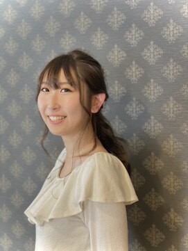 スーリールアドラーブルヘア(Sourire Adorable Hair) ポニーテールスタイル
