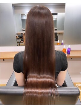 シカ 神戸三宮元町店(Cica) 艶髪 ロングヘア 神戸 ヘアサロン 髪質改善 トリートメント