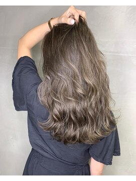 アルカナ 明治神宮前原宿(ARCANA) ホワイトベージュ　ケアブリーチ　デザインカラー　ハイライト