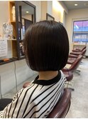 ぱつっとボブ
