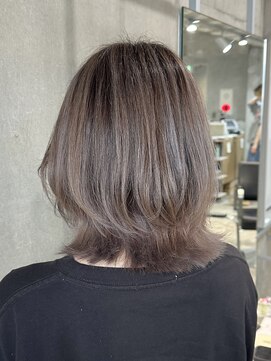 ラック(LUCK) バレイヤージュ/船橋/くすみベージュ/細めハイライト