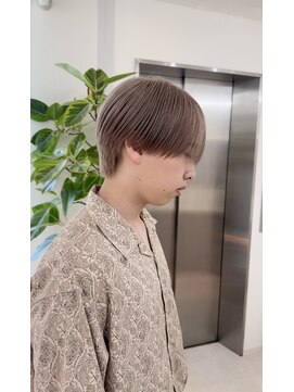 オン(on.) 刈り上げない　マッシュウルフ