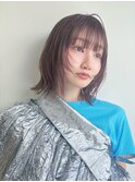 ベージュブリーチカラーショートボブレイヤーミディアムアレンジ
