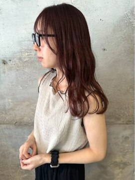 フー(fue’) セミロング/レイヤーカット/抜け感/赤みブラウン