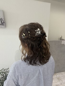 ピヨン 心斎橋(piLLon) ハーフアップ/結婚式アレンジ/お呼ばれヘア/