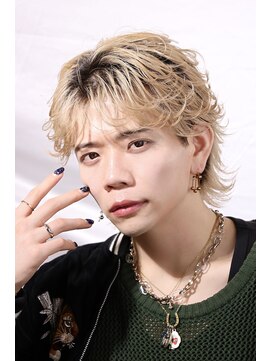 アイトーキョー 横浜(AI TOKYO) ツイストスパイラル/フェザーパーマ/ブリーチ[横浜駅]