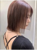 切りっぱなし長め外ハネボブ艶暗髪シースルーバング
