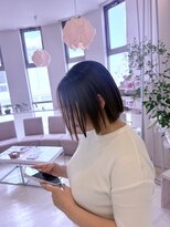 ヘアメイクアン(Hair Make Une)&nbsp;艶感ストレート×切りっぱなしボブで叶えるかわいいスタイル♪