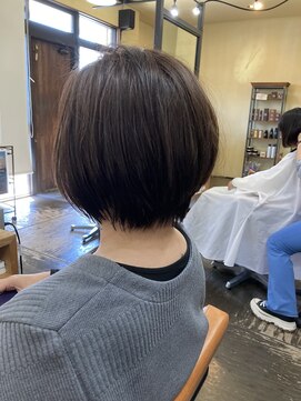 ワラティク(WARATI C) 丸みのあるショートボブ