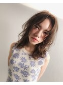動きのあるレイヤースタイル×グレージュカラー〔Belle表参道〕