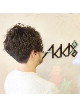 アドナインス(Add9) 刈り上げ スパイラル パーマ メンズ 前下がり