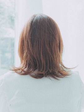 ヘアアンドリラクゼーション シャッセ(Hair&Relaxation SASE) 切りっぱなしミディ