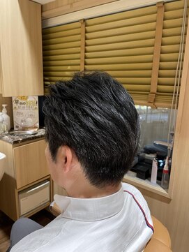 ヘアーモードキクチ 日本橋三越前店 メンズ白髪ぼかし