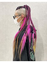 イト(ito)&nbsp;鳳凰。特殊ヘアピンクブレイズモヒカンべんぱつ～糸ito～HIRO