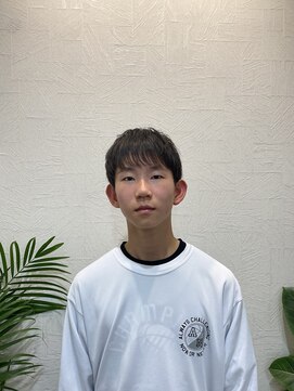 小谷理髪店 ソル(SOL) 『実は２ブロック、控えめ２ブロショートスタイル』