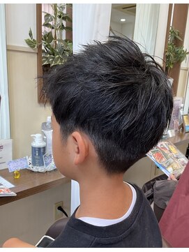 コアフィールフィス(COIFFURE fils) 【見附　今町】キッズカット　学生カット　似合わせ