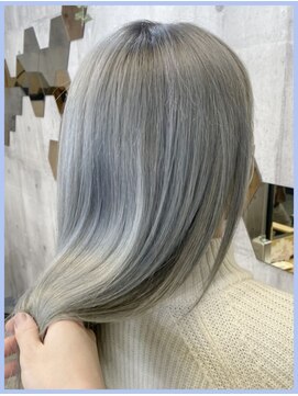 パレット 町田店(PALETTE) シルバーホワイト☆　町田/町田駅/町田店