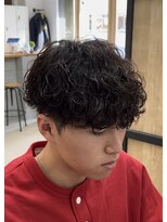 メンズギフト(men's GIFT) 波巻きで作る大人の抜け感と束感が映えるメンズヘア