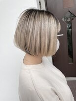 salon de MiLK 札幌大通店【サロン ド ミルク】 後ろから見ても可愛い前下がりボブ