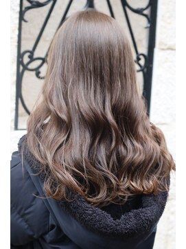 ティンク 横須賀中央(Tink) ミルクティーグレージュ