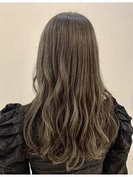 ジーナ 船橋(Zina) オトナ女子ツヤ髪アッシュカラーふんわりミディシースルーバング