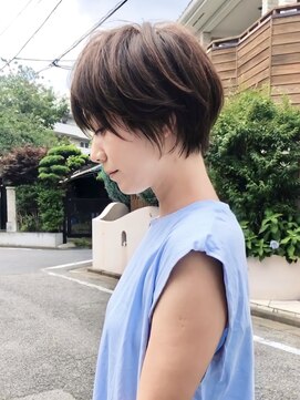 アデプト 綾瀬店(adept) 20代30代コンパクトマッシュショート/丸みショート/斜めバング