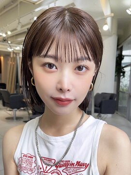 メゾンアクア 表参道(Maison ACQUA) +切りっぱなしボブルフ/黒髪ネビージュ/小顔ワンレン/縮毛矯正